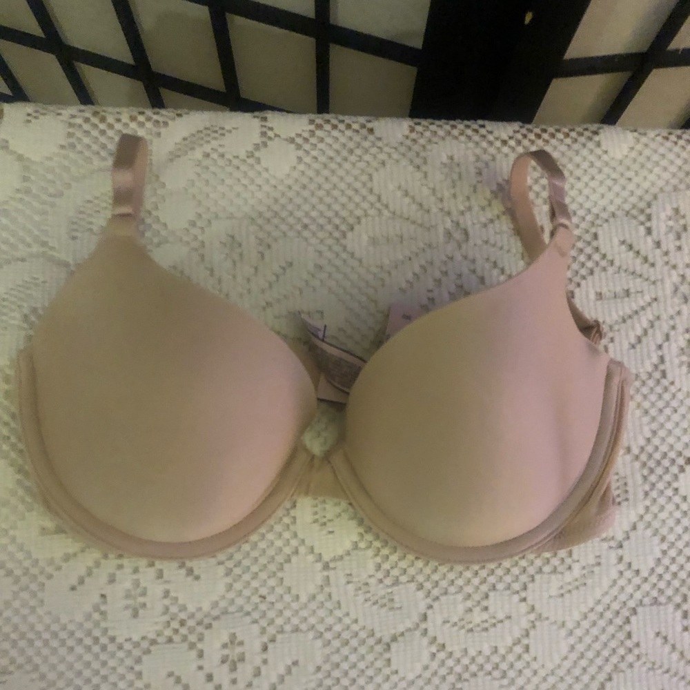 Victoria’s Secret Demi bra nude color 32D but looks like an A cup. NWT